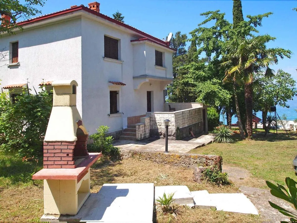Apartment In Njivice/Insel Krk 38752 Njivice