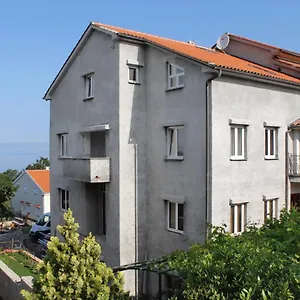 Gostinjska kuća And With Parking Space Njivice, Krk - 5458, Njivice