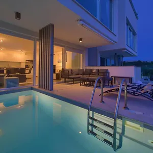 Solis Lacus Modern - Private Heated Pool - Smart Tv Sky X - Free Parking Njivice
