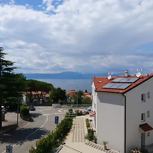 Apartman Colic, Njivice